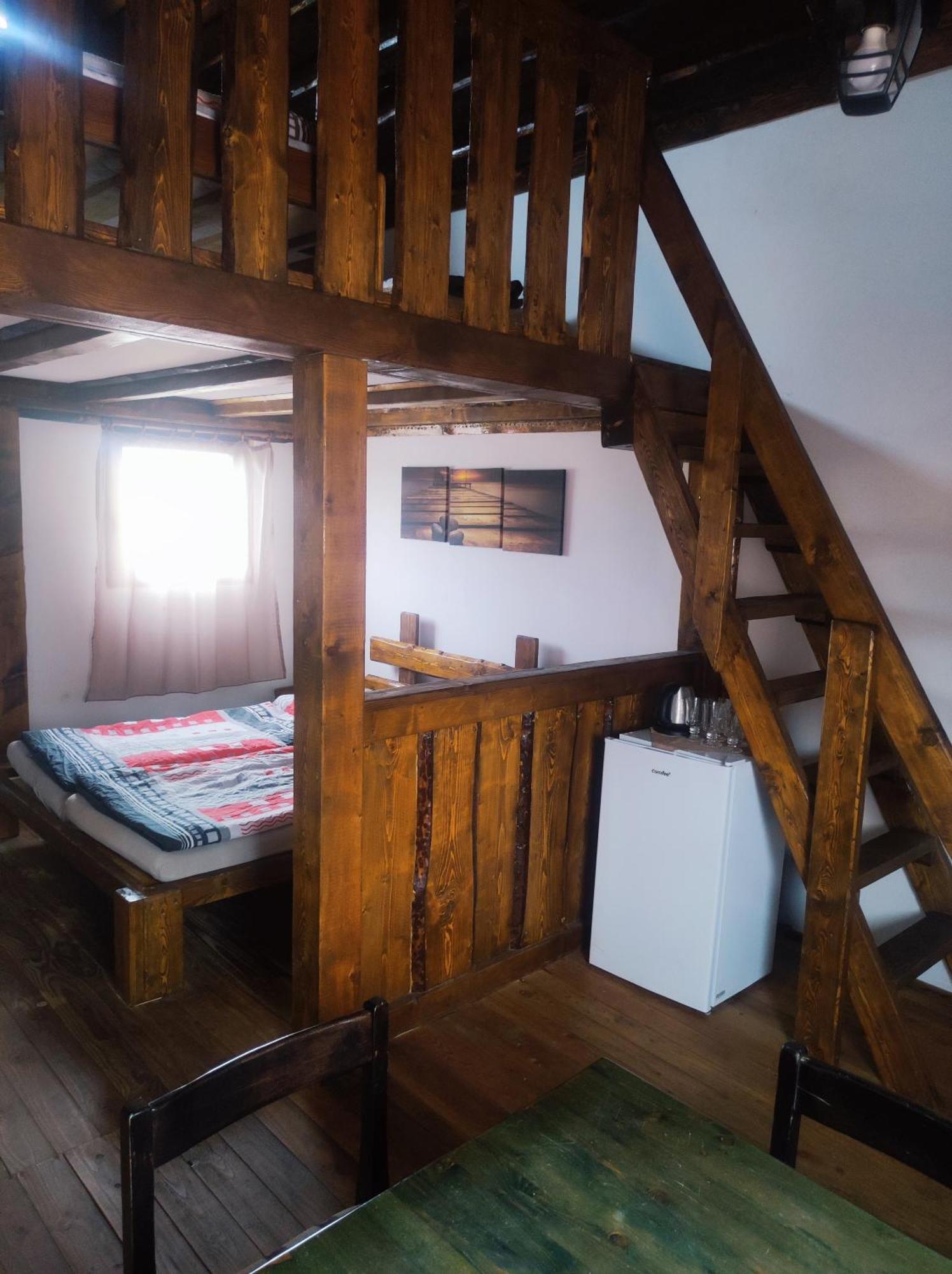 Ubytovani V Klimatizovanych Chatickach Stit Chlumec nad Cidlinou Extérieur photo